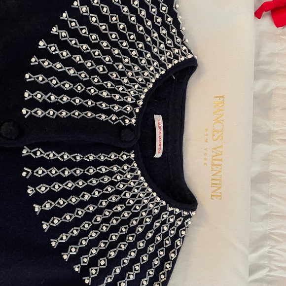 Perfect sweater for the holidays! - Picture 5 of 7